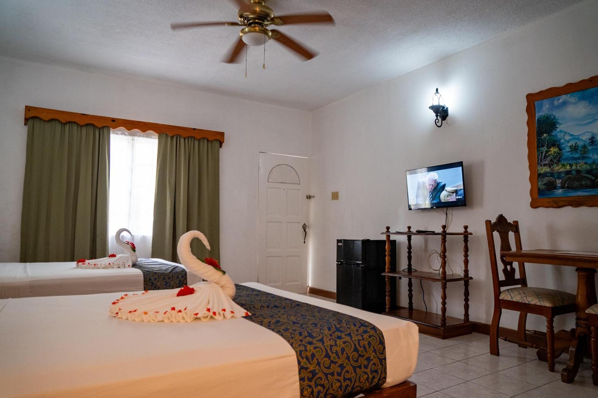 Merrils Beach Resort II Negril Kültér fotó